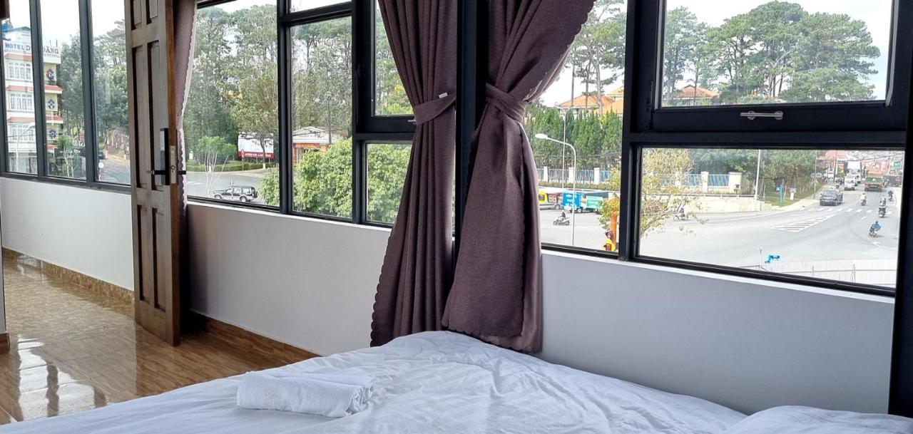 Sen Viet Hotel Dalat Exterior photo